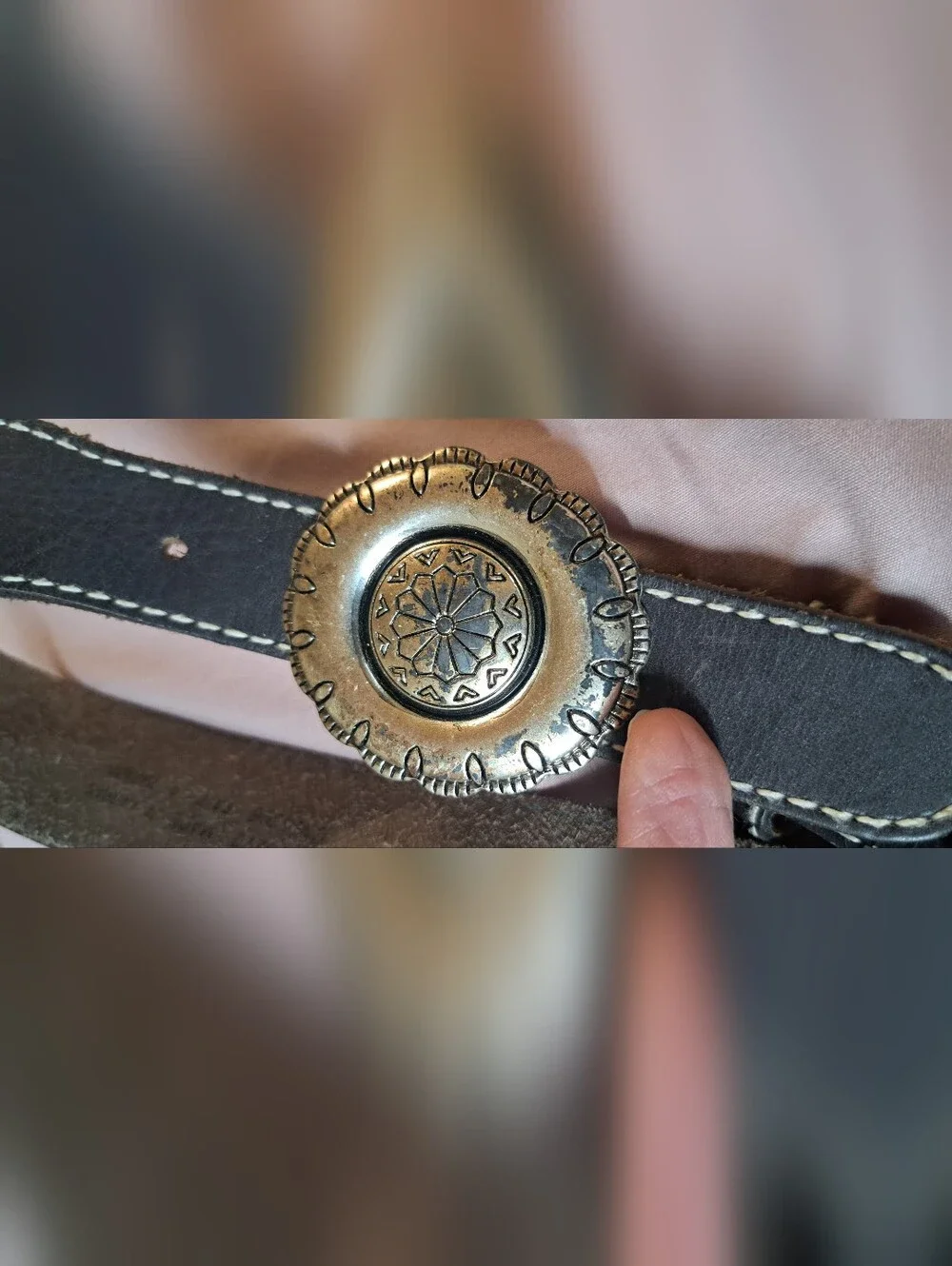Vtg 1990 Liz Claiborne Leather Belt Med Drk Brown SilverTone Buckle Concho